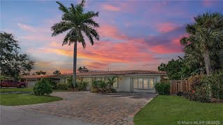 2630 NE 51st Ct, Lighthouse Point, FL Presented by Jose Harvin.