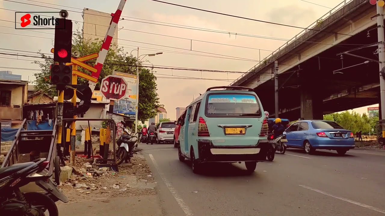 Nostalgia Double Alarm Palang Pintu KA Grogol