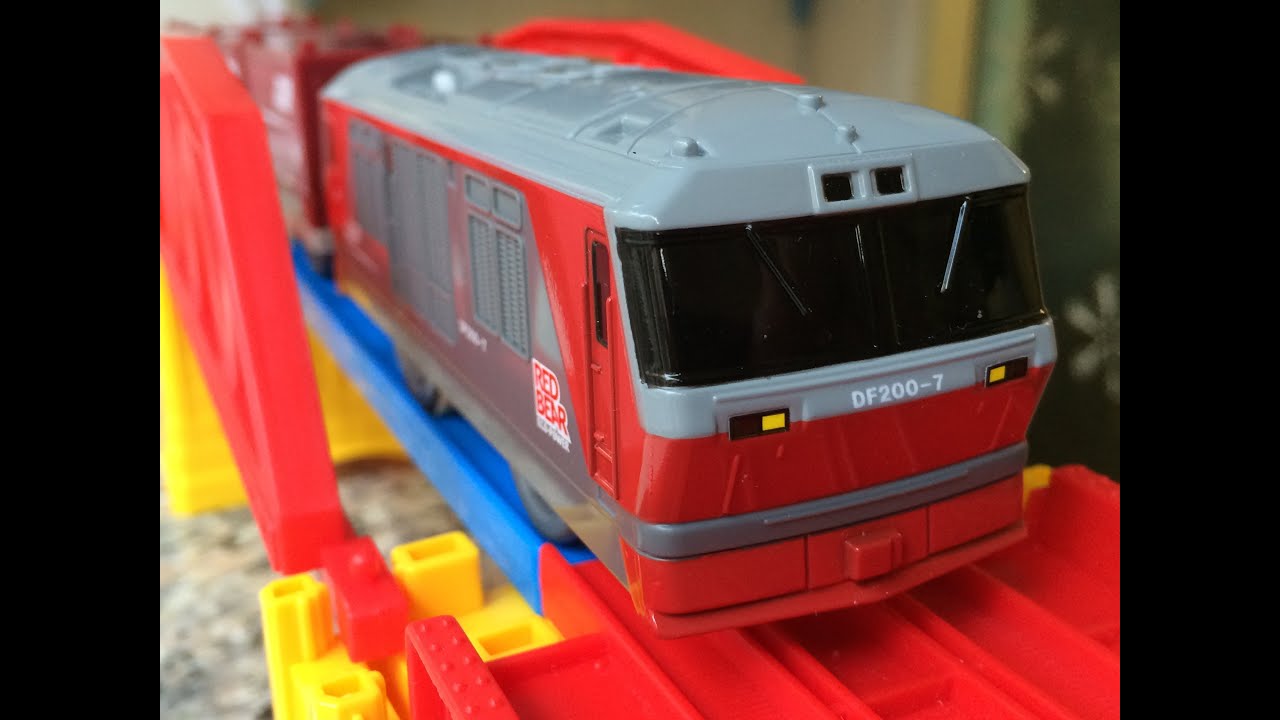 S-27 DF200 diesel locomotive レッドベア Unpacking review and first