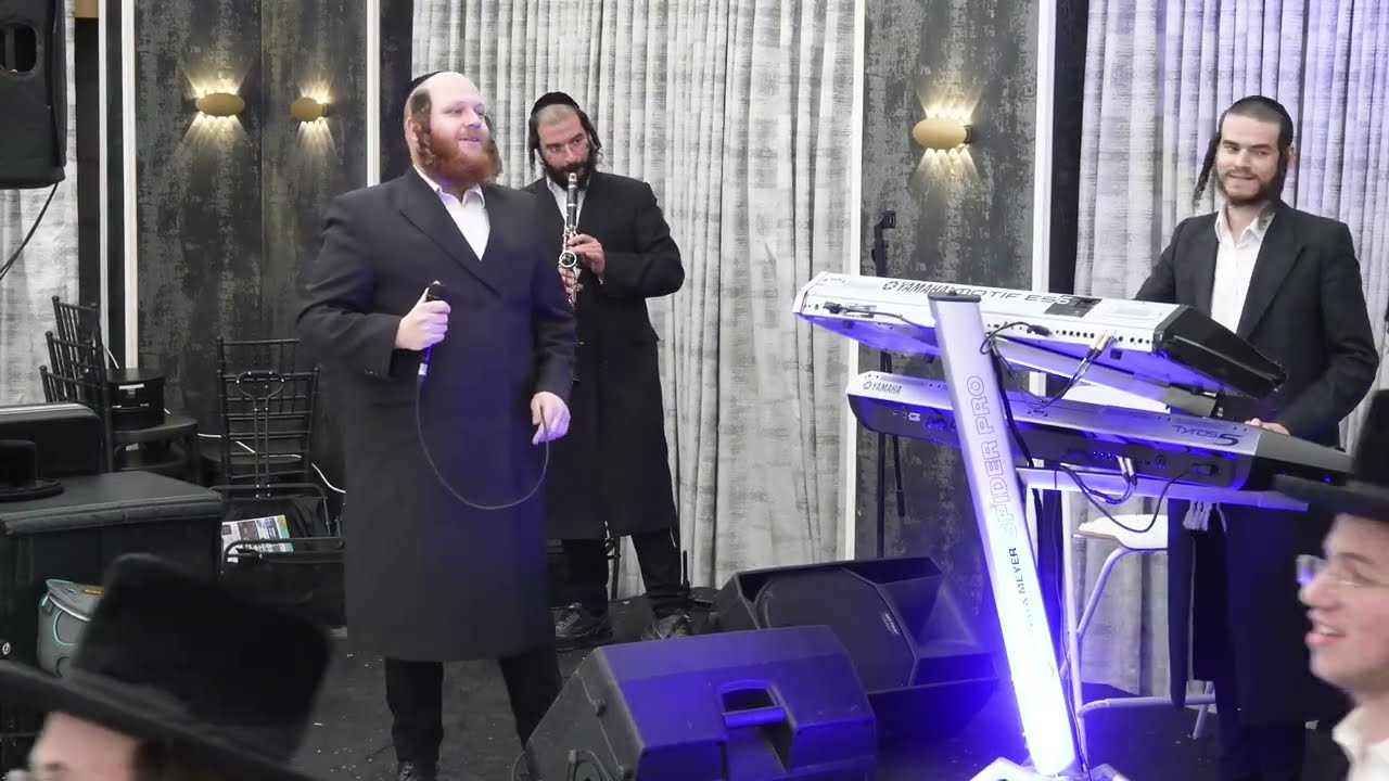 מחרוזת ריקודים ראשונים סוערת בביצוע מיוחד של שמוליק טייטלבוים בליווי יהודה אשלג