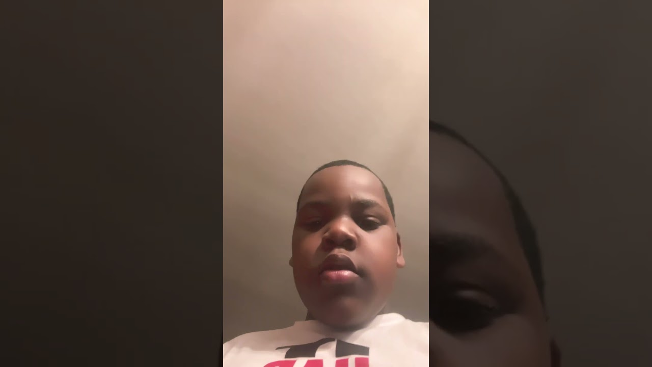 ￼ how does she type like that