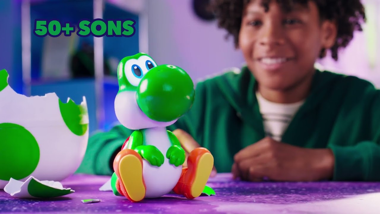 Découvre la figurine interactif de Yoshi et son oeuf chez Smyths Toys