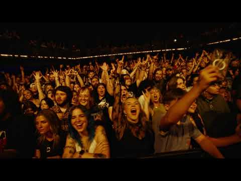 Freakin' Out (Live)