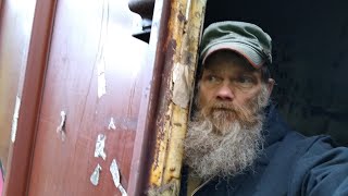 Bad rail boxcar ride!