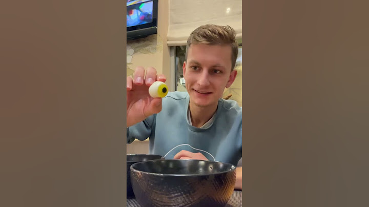 She definitely didn't expect such a surprise 😂 what the waiter said➡️ #reels