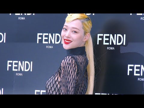 [4K직캠] 설리(Sulli), 눈 부신 설리의 패션 센스(190903)