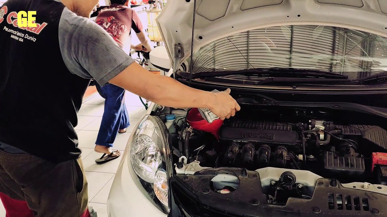 Oli Mesin Honda Brio