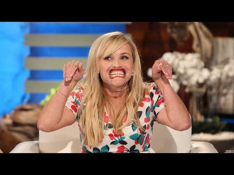 Video: Som Tvillinger: 44-årige Reese Witherspoon Blev Forvekslet Med Sin Datters Søster