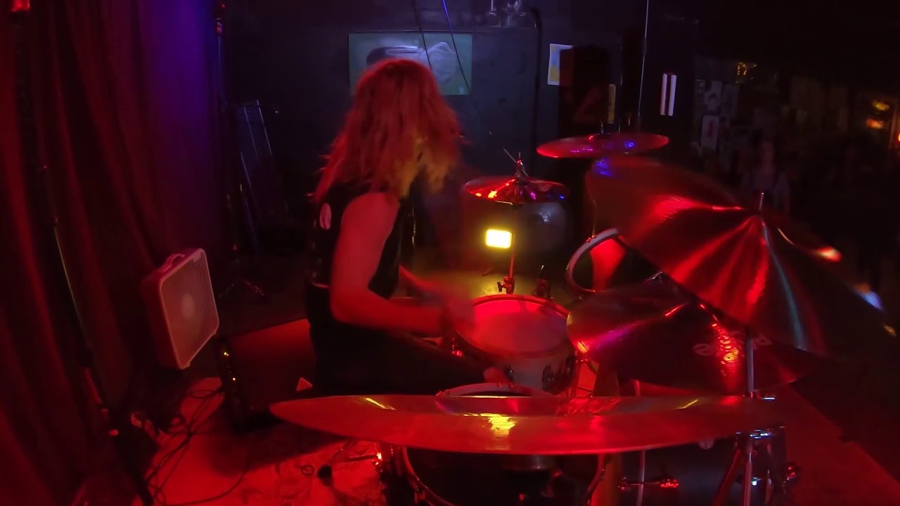 Nine Inches live Deadly Edibles Reggies 42nd St Tavern