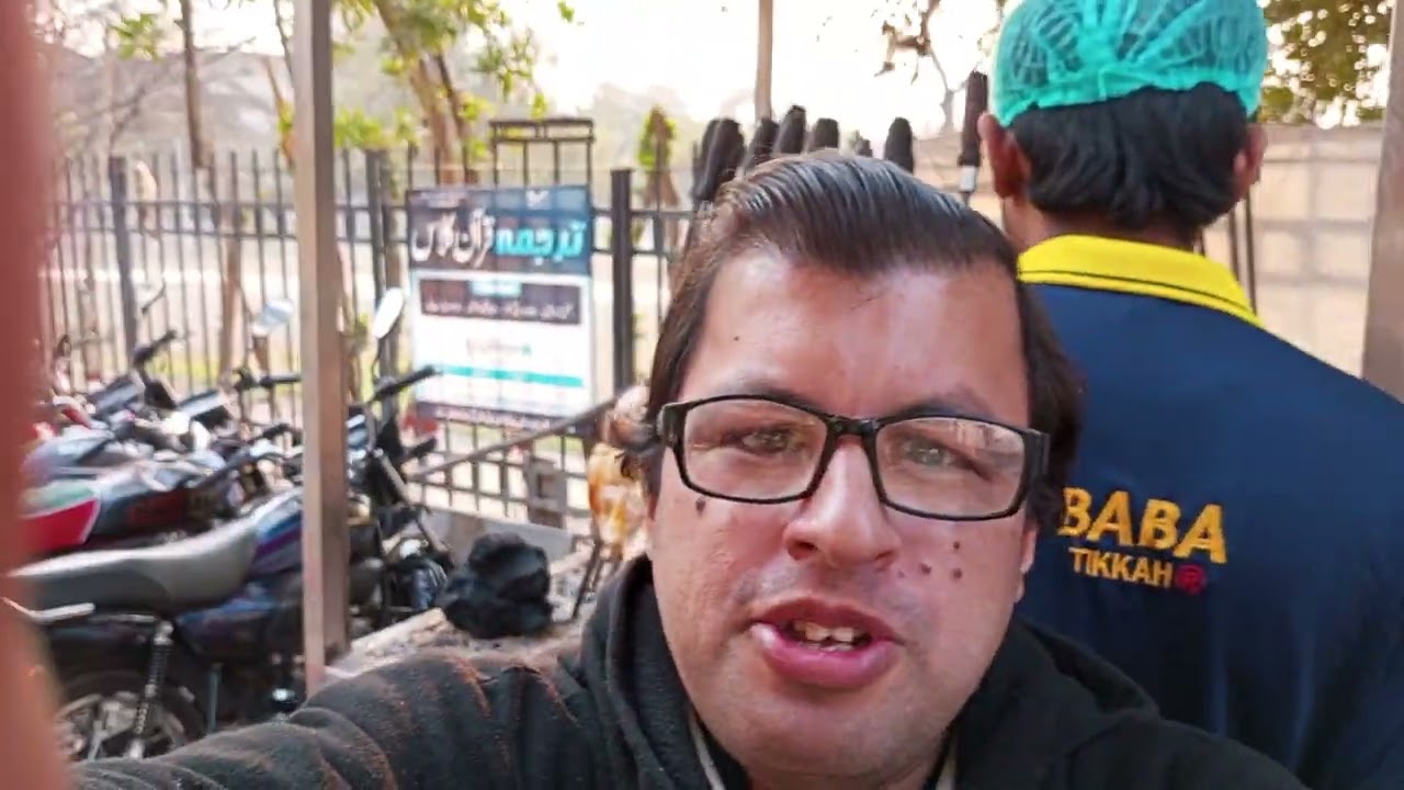 Main baba  restaurant  d ground road mein aaya hun vlog banana 