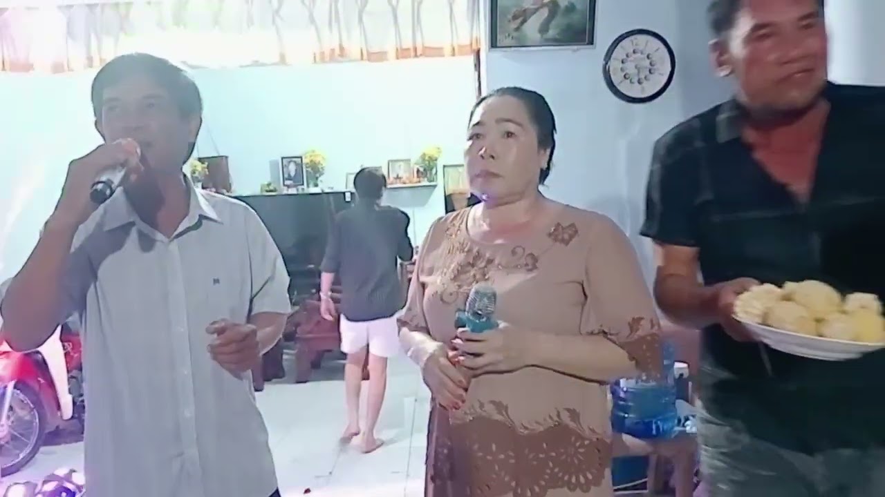 Hai vợ chồng ca sĩ Mỹ Tâm 