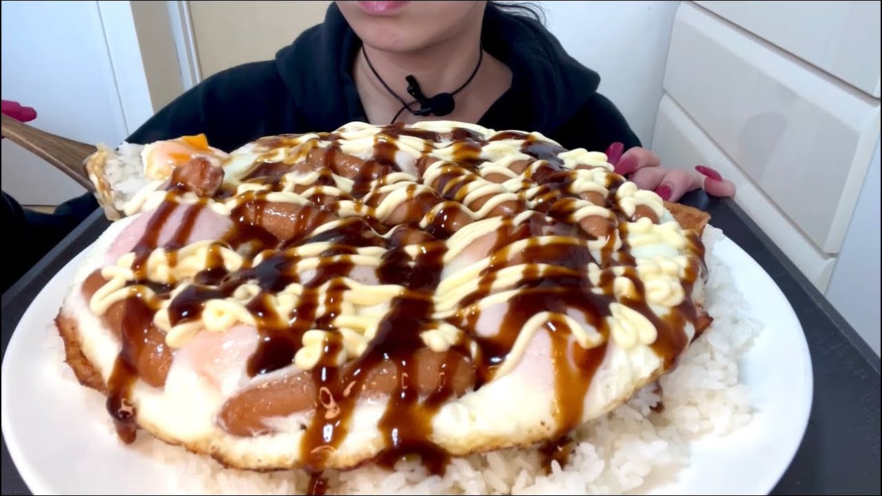 【ASMR，咀嚼音】Wiener Sausage Bacon Egg Rice Bowl！ウィンナーベーコンエッグ丼！