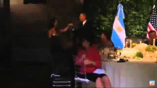 President Barack Obama dances tango   Obama Baila Tango