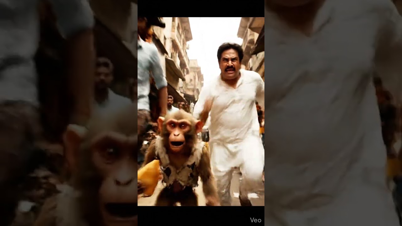 Bandr Somasa Leke Bhag Rha hai 