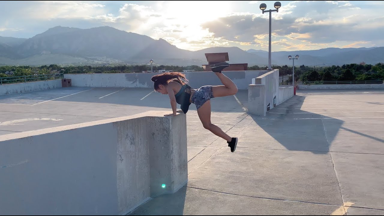 Kong-up (split-foot, shoulder-high)