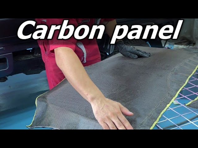 The lining of the door was tattered, so I made it carbon - YouTube