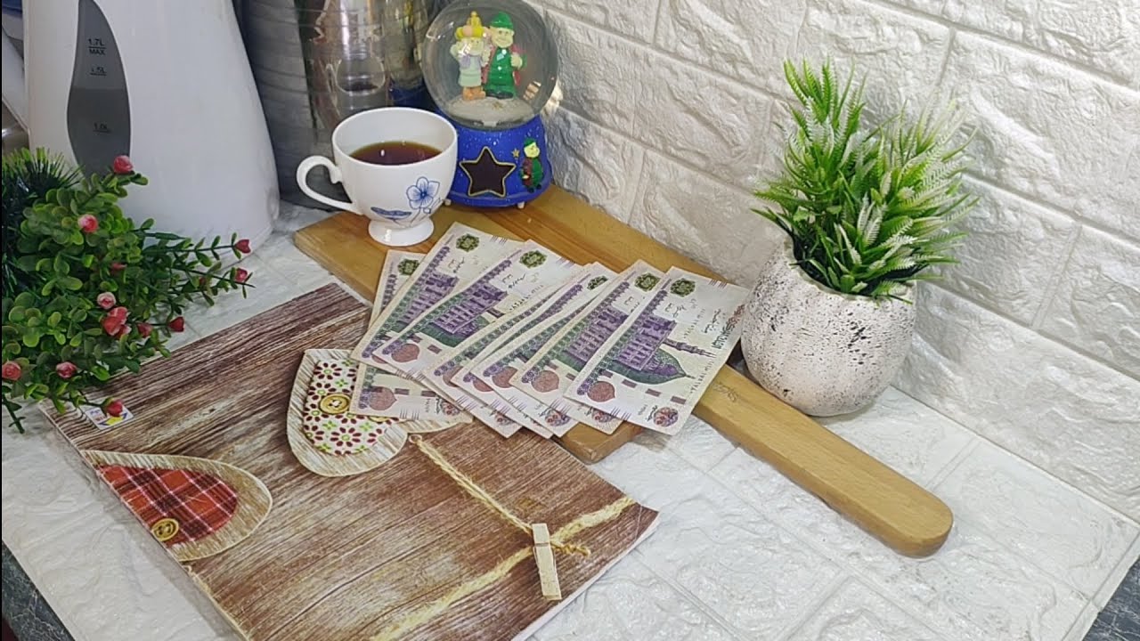 ميزانيتي واقغه مكانها مش بتزيد والاسعار مجنونه وكل ساعه بتزيد أعمل ايه بس