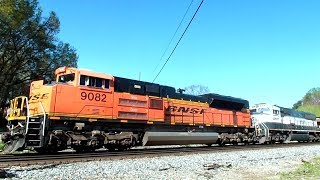 BNSF TRAIN PULLING AND PUSHING FROM BOTH ENDS
