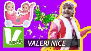 Лерочка Гуляет с Коляской Кукла в Коляске Прогулка Возле дома Lera Walks with a Stroller Лерочка Гуляет с Коляской Кукла в Коляске Прогулка Возле дома Lera Walks with a Stroller