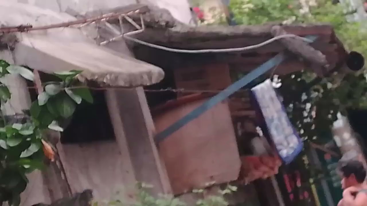 Wedge bowl shape tornado might touch down with satellite tornadoes