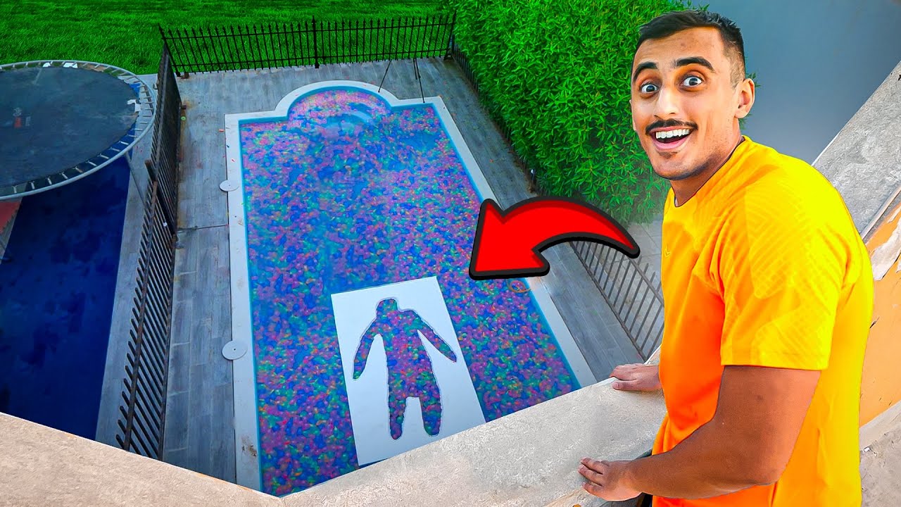 غطيت المسبح كامل بالونات مويه | تحدي الأشكال الصعبه بالمسبح !!