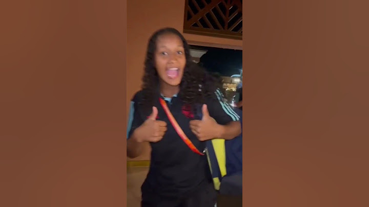 La selección femenina llegó al hotel de concentración pará la final del domingo ante España