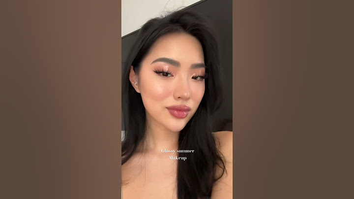 Glossy summer makeup!