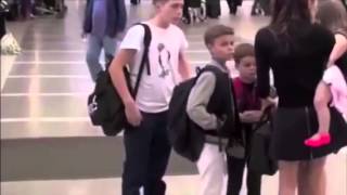 Romeo Beckham 》 International Love 《