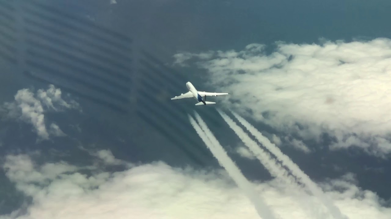 Boeing 747-400 sobre el Atlántico: la reina del cielo cautiva