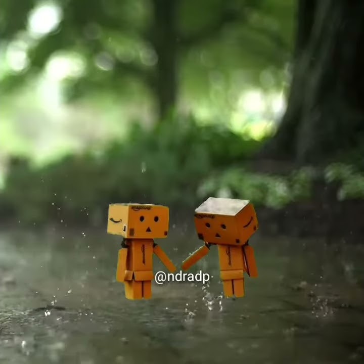 Senyum mu selalu mekar dalam hatiku, KH. D. Zawawi Imron. / Status WA