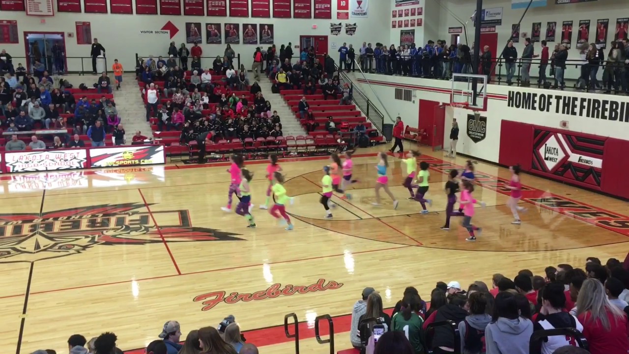 80s Hip Hop Lakota West Dance Team 1/27/17 - YouTube