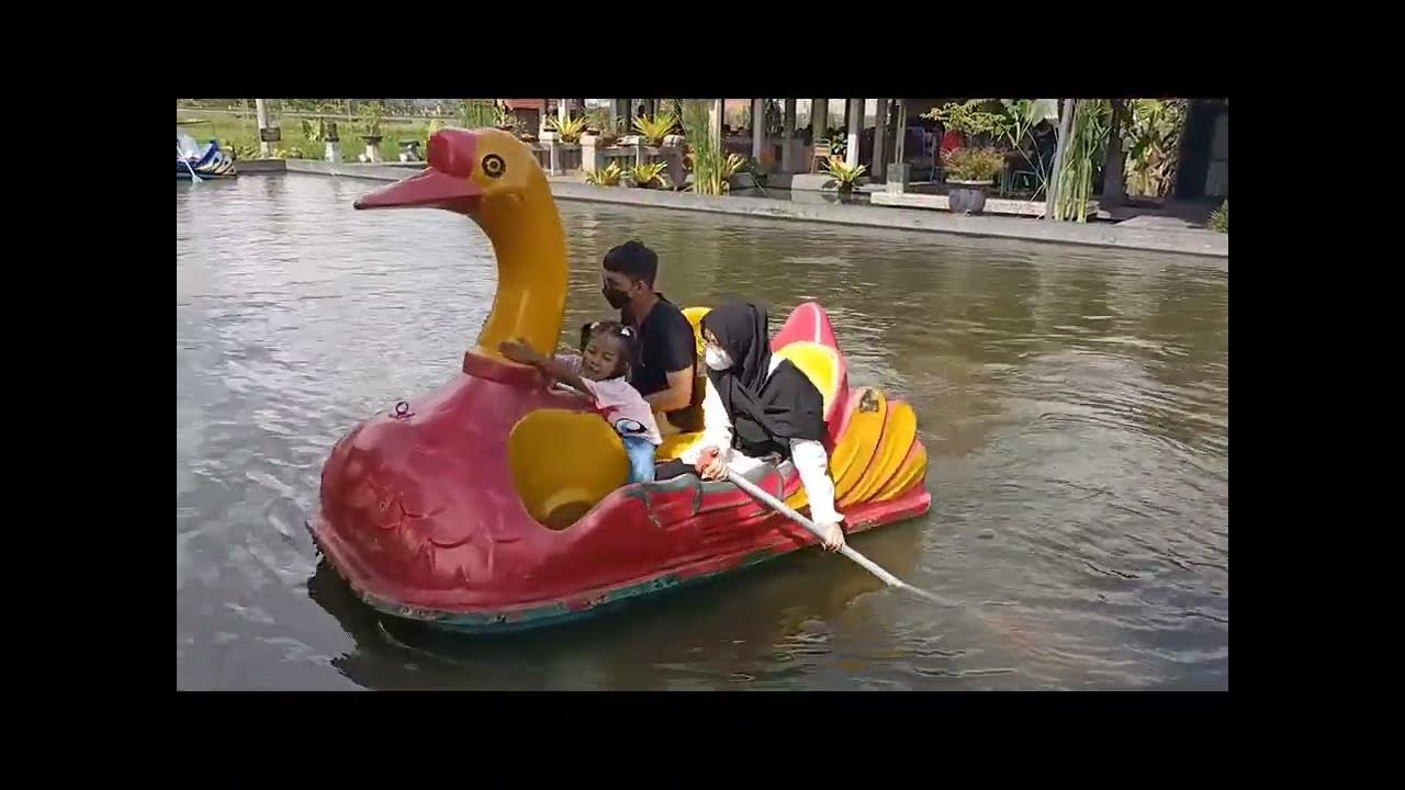 Rumah Makan Saung Ranggon Tasikmalaya - YouTube