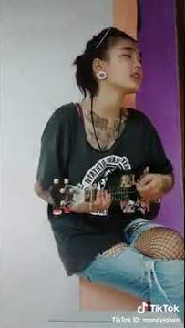 Story wa cewek bertato nyanyi entah apa yang merasukimu