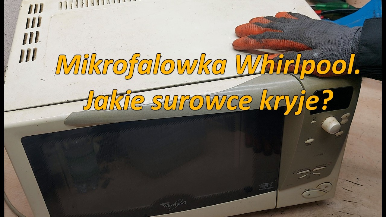 Mikrofalówka. Co jest w środku?