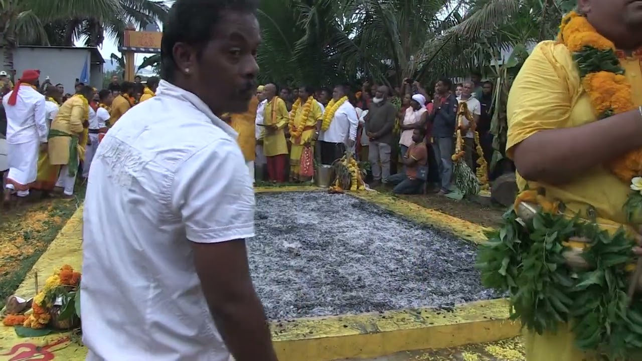 Marche sur le feu Gilbert (Zaran) le 02 01 2024