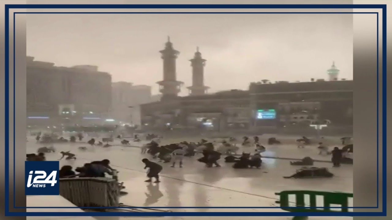 Extreme weather batters Saudi Arabia's holy Mecca YouTube