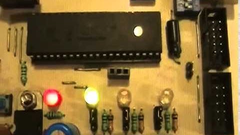 MPLAB X y C18 - LED Intermitente