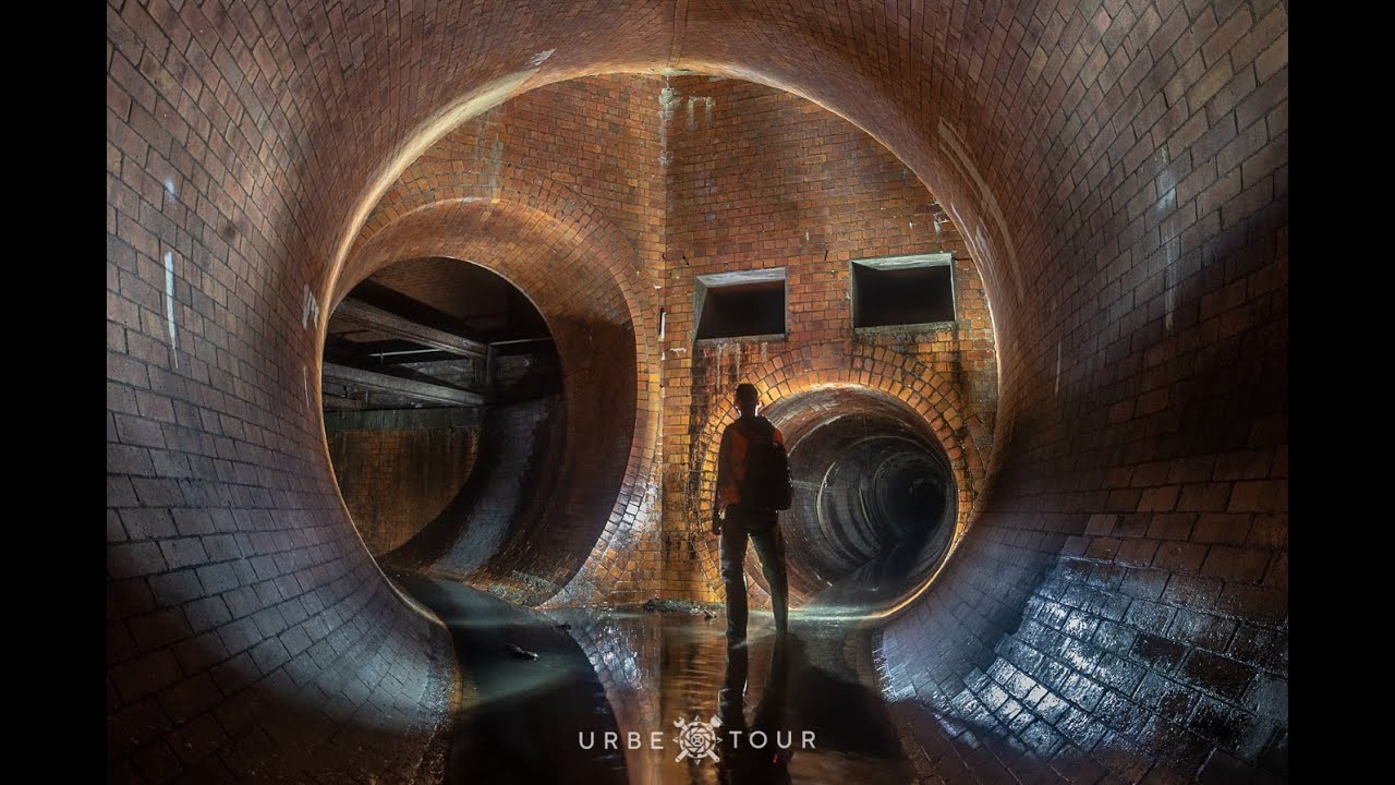 UNDERGROUND  WINDSOR ONTARIO 3 MILE DRAIN WALK DEEP WATER