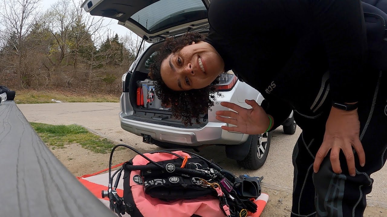 Scuba Gear Setup SCUBA Dive Fort Wetherill, Jamestown, RI April