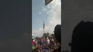 Polisi Na Ccm Washusha Bendera Za Chadema Kabla Ya Msafara Wa Magufuli Kupita Mbarali