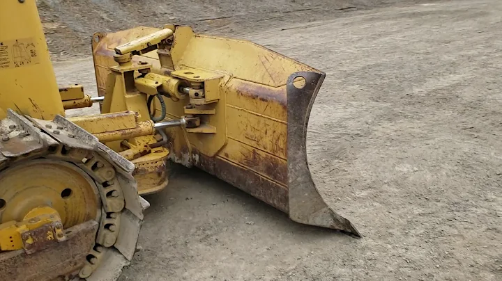 Caterpillar D5G XL Crawler Bull Dozer For Sale Inspection: Walk-Around Inspection Video 1 of 2!