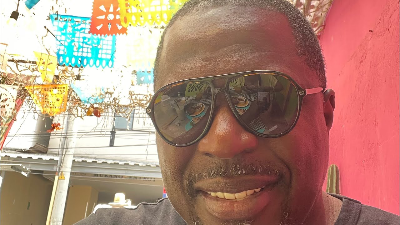 ITS FRIDAY & THE NARC IS DOING SOMEBODY DIRTY TONIGHT!