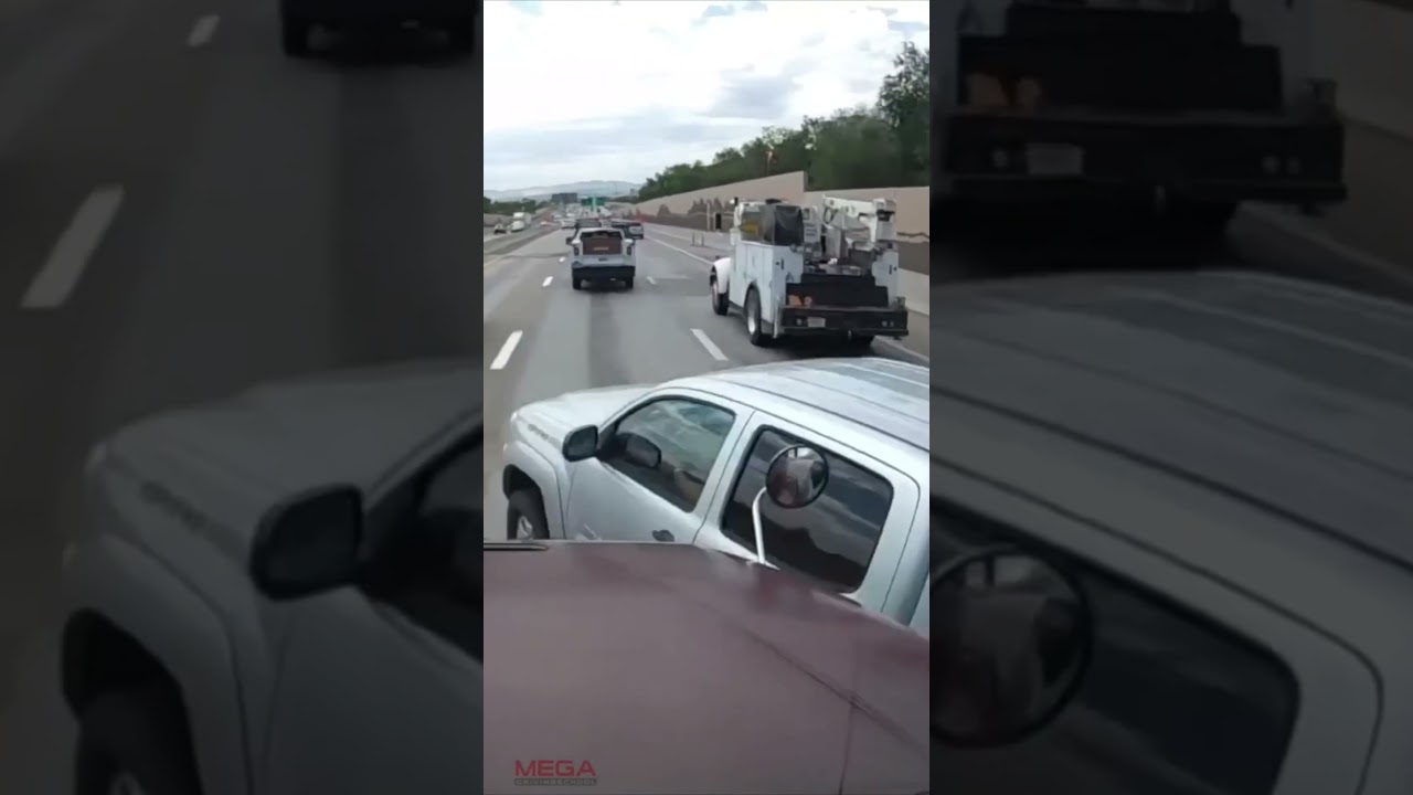 Trucker vs mini truck merging on the highway eat truck 