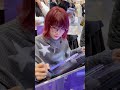 自分の描いた絵が自分に似るらしい ？！イラストレーター【NIKIIWI猫野】さんが、TourBoxブースで“自分のOC”を描いていて、可愛すぎる…💖