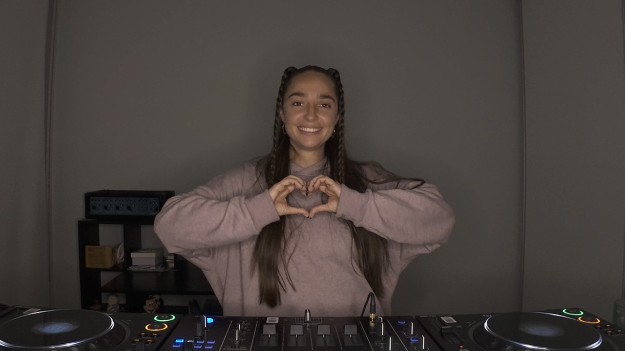 Melodic House & Techno Live Set | SUTURA 01 - Belu Torres