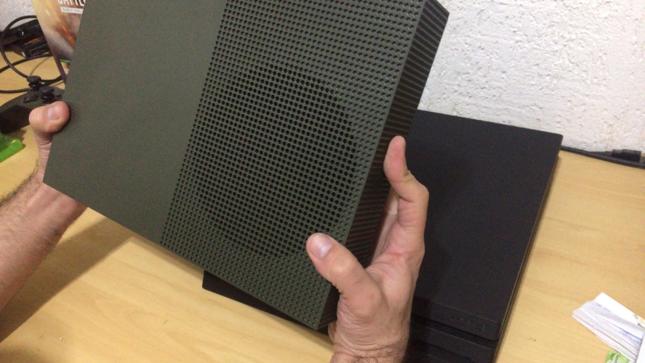 Xbox One S 1TB Edição Especial Battlefield 1 - Verde Militar - Xbox One S  vs PS4 Pro - YouTube