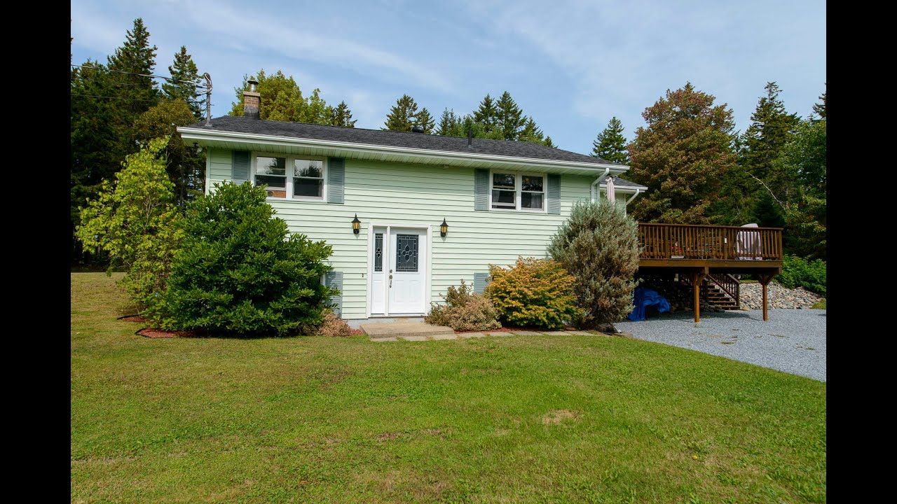 11 Bustin Road, Grand BayWestfield. Evan Young, Keller Williams