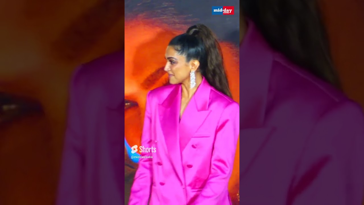 10 Years Of 'Chennai Express' | Ranveer Recreates SRK's Iconic Scene With Deepika