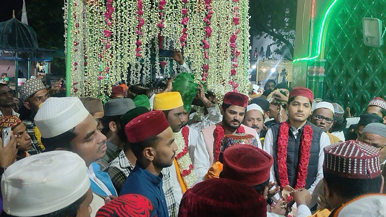 Unt se Mubarak fakhruddin Shah wali Baba ka video 
