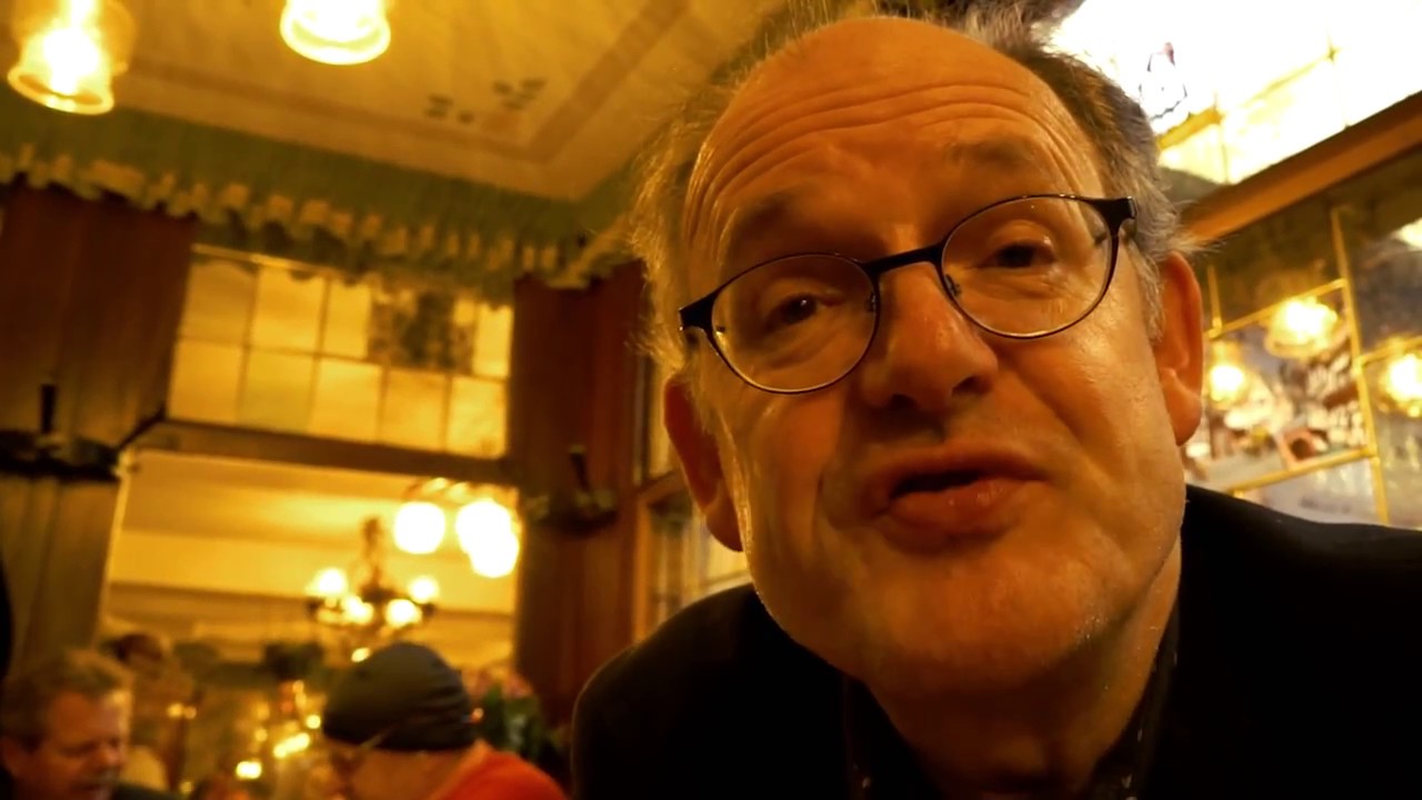 Zum 200. Geburtstag: Michael Quast als Friedrich Stoltze in der Apfelweinwirtschaft